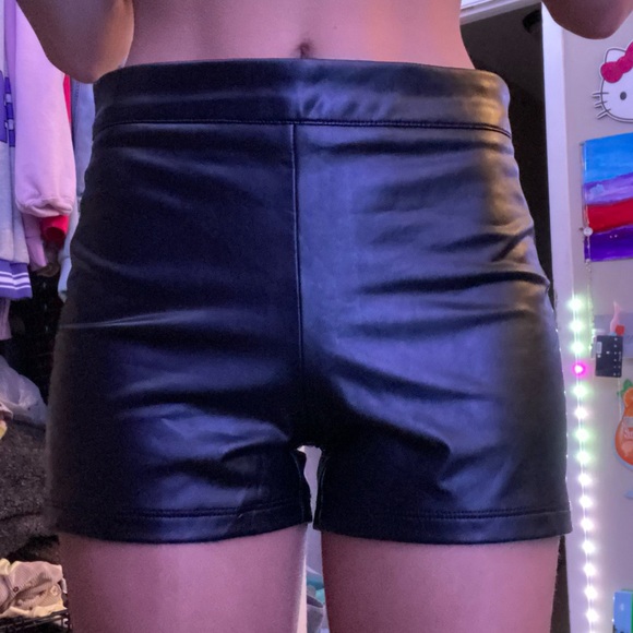 Faux Leather Shorts - Black - Picture 7 of 8